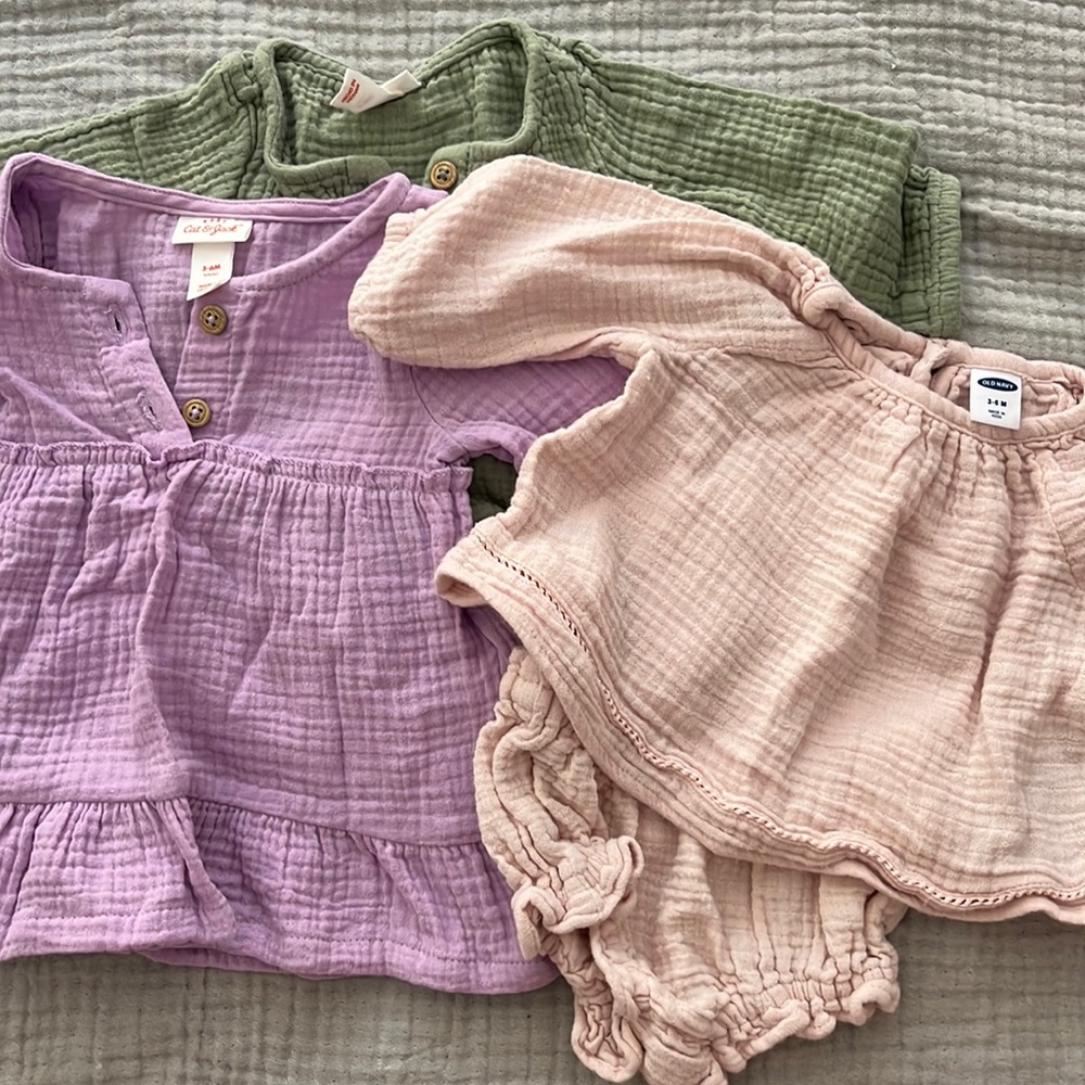 Old navy 3-6 month lot.